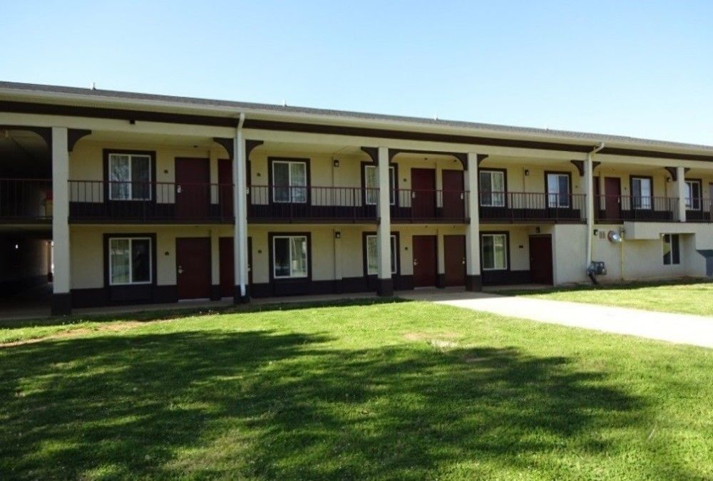 Red Roof Inn & Suites Greenwood, Sc Exterior foto